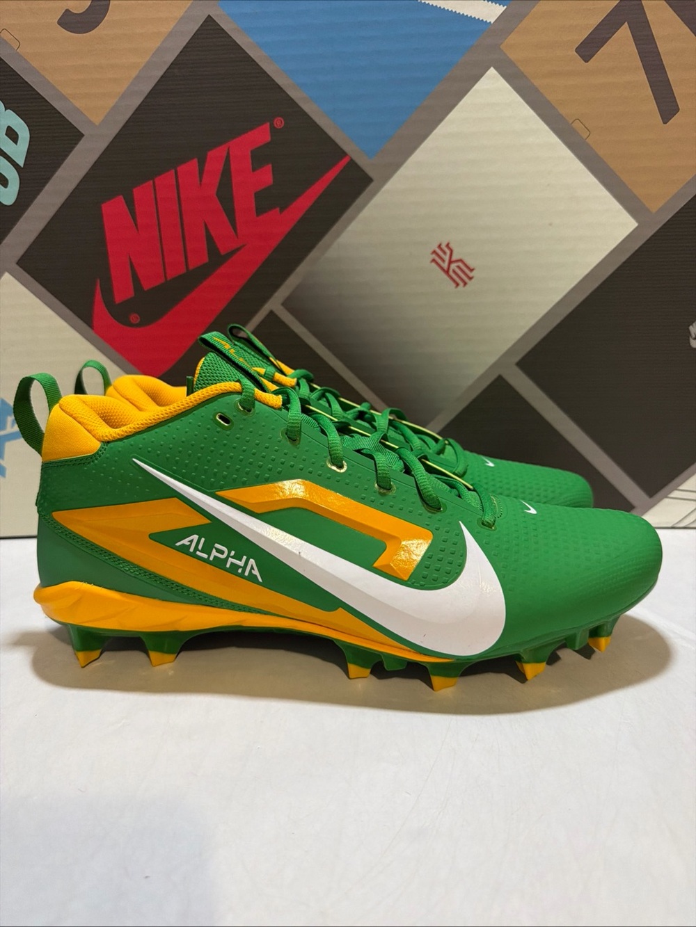 Team Issued Nike Oregon Ducks PE Alpha Menace 4 Green IB4045-300 Size 13 WIDE